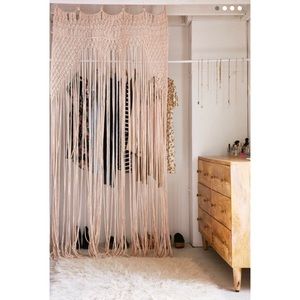 UO Lyra Rose Macrame Portal - Gently Used